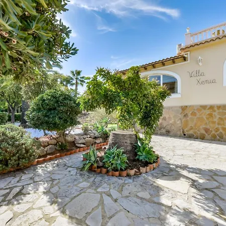 Guzman - Xenia كاليبي