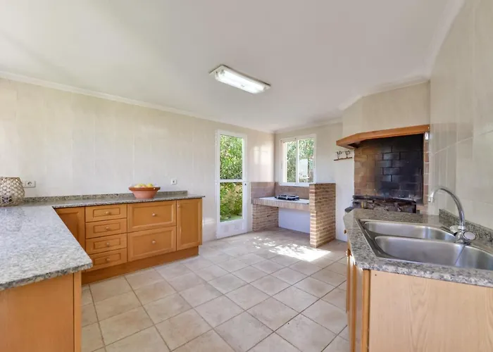 Guzman - Xenia 卡尔佩